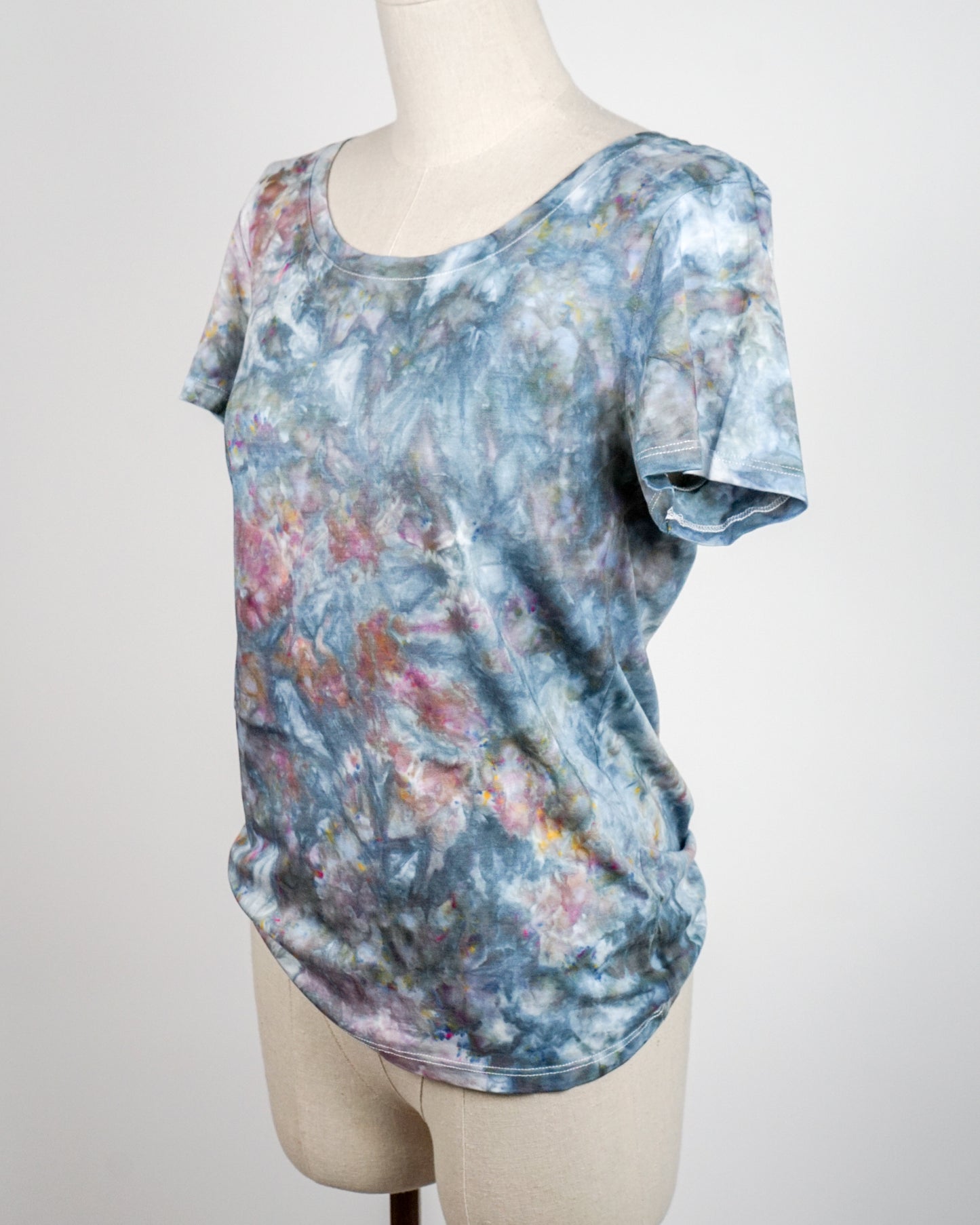 Iris Scoop Neck Tee